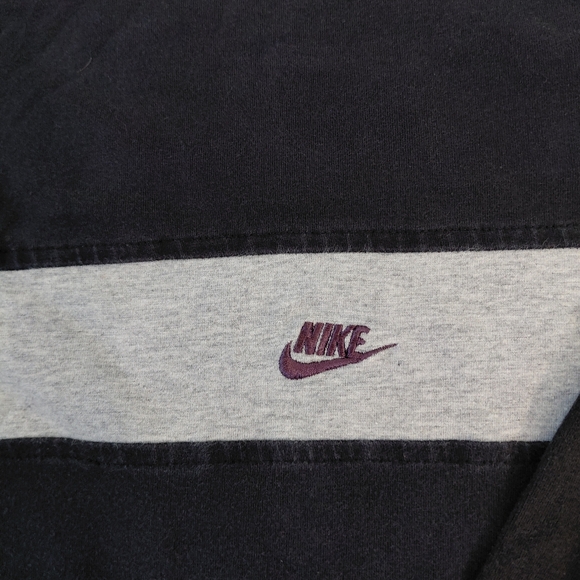 VINTAGE Nike Heavyweight Grey Stripe Embroidered Burgundy Logo Long Sleeve Shirt - Picture 2 of 5